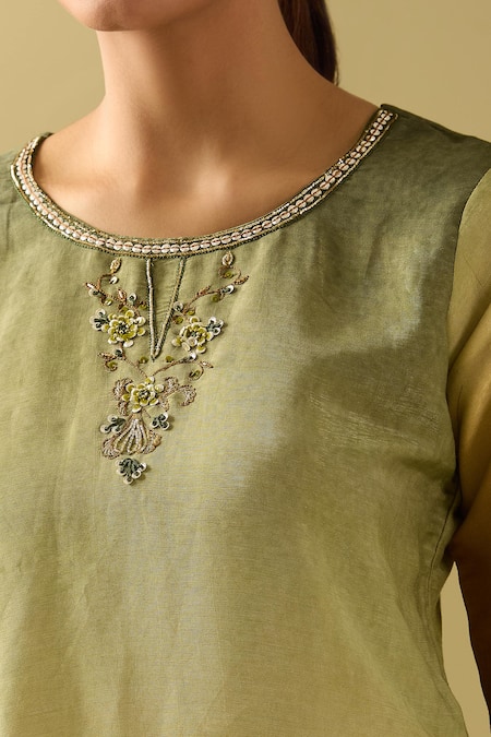 Buy_Naintara Bajaj_Green Viscose, Silk Sequins, Beads Round Neck Flower Print Kurta Set 