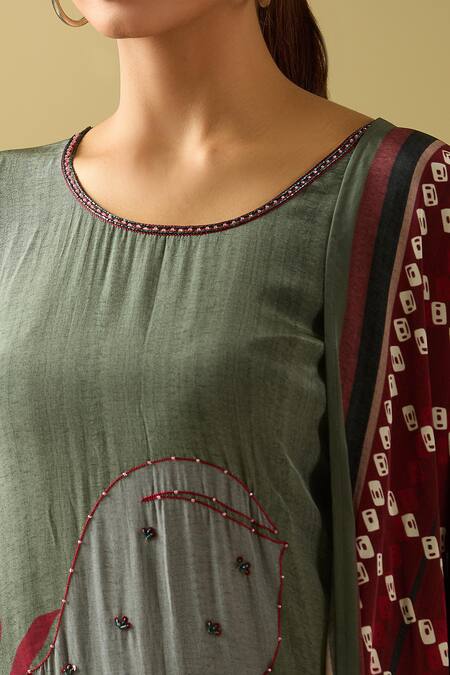 Samyukta Singhania Gray Crepe, Cotton Beads Round Neck Geometric Print Kurta Set Online at Aza Fashions Samyukta Singhania_Gray Crepe, Cotton Beads Round Neck Geometric Print Kurta Set_Online_at_Aza_Fashions
