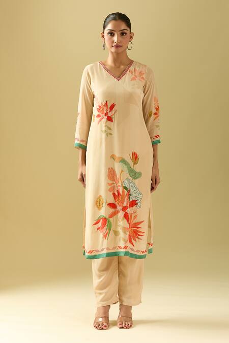 Samyukta Singhania Cream Crepe, Silk Cut Work, Beads V-neck Embroidered Flower Bloom Kurta Set at Aza Fashions Samyukta Singhania_Cream Crepe, Silk Cut Work, Beads V-neck Embroidered Flower Bloom Kurta Set_at_Aza_Fashions