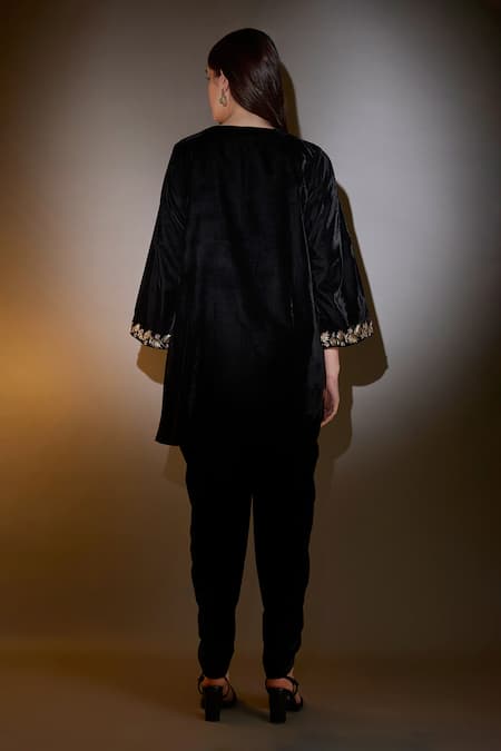 House Of TA-YA Dabka Hand Embroidered Kurta & Dhoti Pant Set 