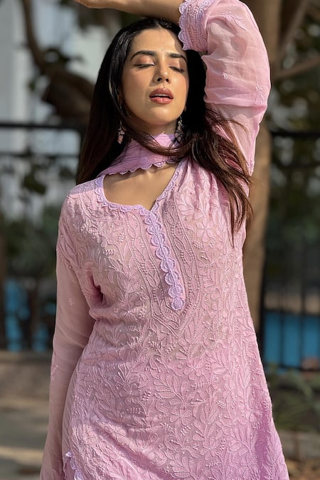 Shop LABEL AISHWARYRIKA Pink Georgette Embroidery Split V-neck Floral Chikankari Kurta Set Online at Aza Fashions Shop_LABEL AISHWARYRIKA_Pink Georgette Embroidery Split V-neck Floral Chikankari Kurta Set _Online_at_Aza_Fashions