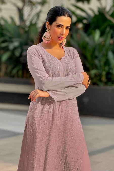 LABEL AISHWARYRIKA Pink Georgette Embroidery, Mirrors Split V-neck Ombre Chikankari Kurta Set Online at Aza Fashions LABEL AISHWARYRIKA_Pink Georgette Embroidery, Mirrors Split V-neck Ombre Chikankari Kurta Set _Online_at_Aza_Fashions