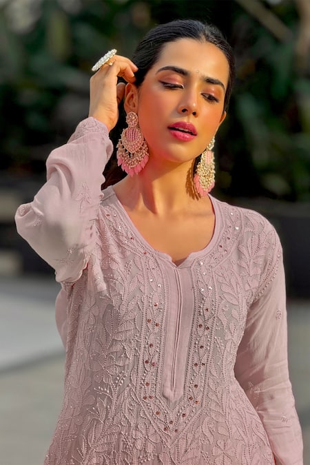 Shop LABEL AISHWARYRIKA Pink Georgette Embroidery, Mirrors Split V-neck Ombre Chikankari Kurta Set Online at Aza Fashions Shop_LABEL AISHWARYRIKA_Pink Georgette Embroidery, Mirrors Split V-neck Ombre Chikankari Kurta Set _Online_at_Aza_Fashions