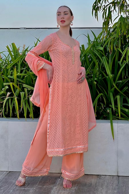 LABEL AISHWARYRIKA Peach Floral Chikankari Kurta Set 