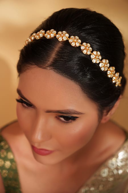 Zevar By Geeta Gold Moissanite Studded Floral Mathapatti 