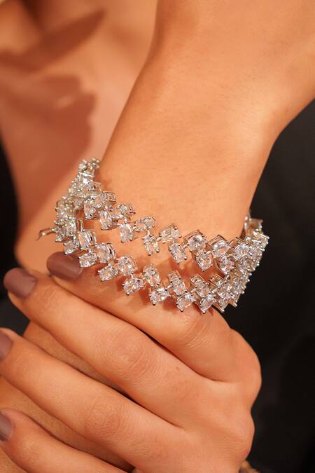 Buy_Zevar By Geeta_White Fabric Flowers Geometric Carved Bangles Set _Online_at_Aza_Fashions