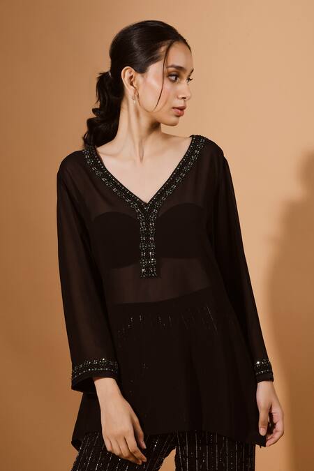 Kavita D_Black Silk Beads V-neck Embroidered Kurta Set _Online_at_Aza_Fashions