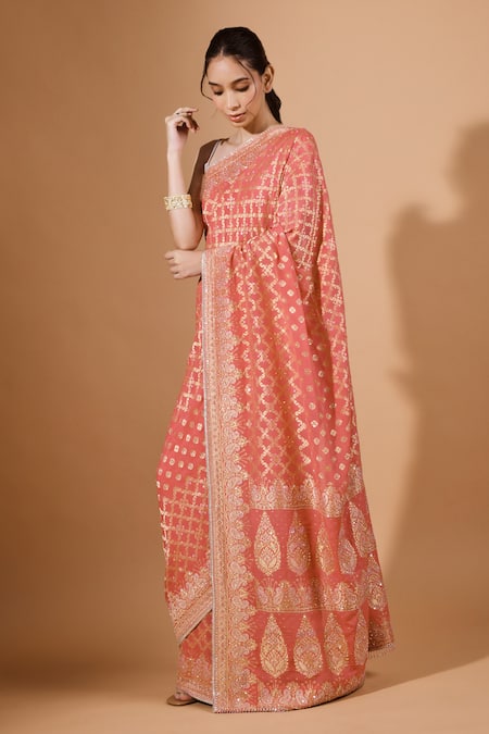 Kavita D Floral Jaal Zari Woven Saree Set 