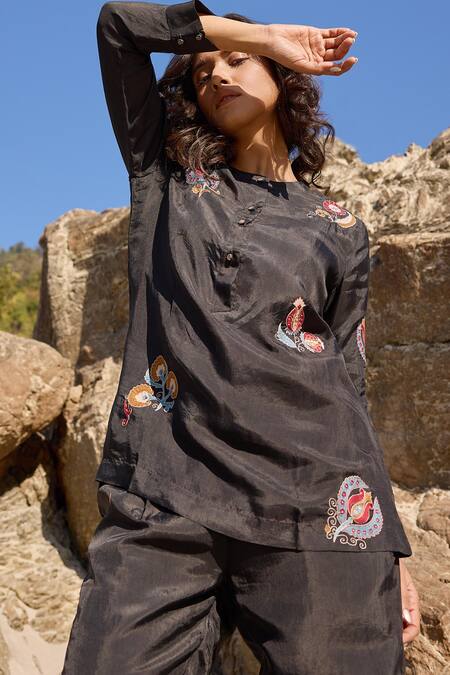 Buy_Ayaka_Black Viscose Embroidery Collared Flora Motif Top _Online_at_Aza_Fashions