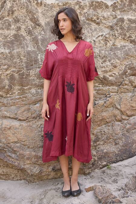 Buy_Ayaka_Burgundy Cotton, Viscose Embroidery V-neck Flora Motif Midi Dress 