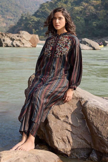 Shop_Ayaka_Black Cotton, Viscose Embroidery Mandarin Collar Striped Fleur Kurta With Inner 