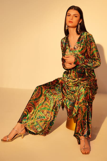 Buy_Reena Sharma_Green Viscose, Velvet V-neck Abstract Print Kurta Set With Flared Pant _Online_at_Aza_Fashions