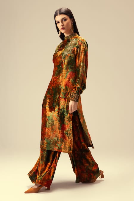 Reena Sharma_Green Viscose Sequins, Beads High Neck Abstract Print Kurta Set With Flared Pant _at_Aza_Fashions