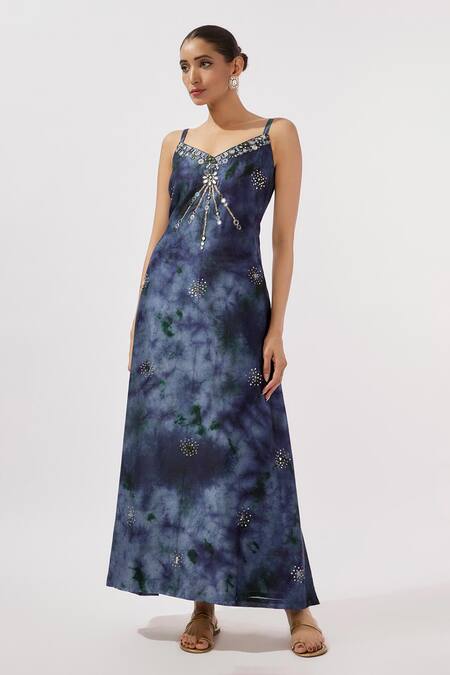 Loka By Veerali Raveshia_Blue Chanderi Silk Mirrors Sweetheart Neck Work Cape And Slip Dress Set _Online_at_Aza_Fashions