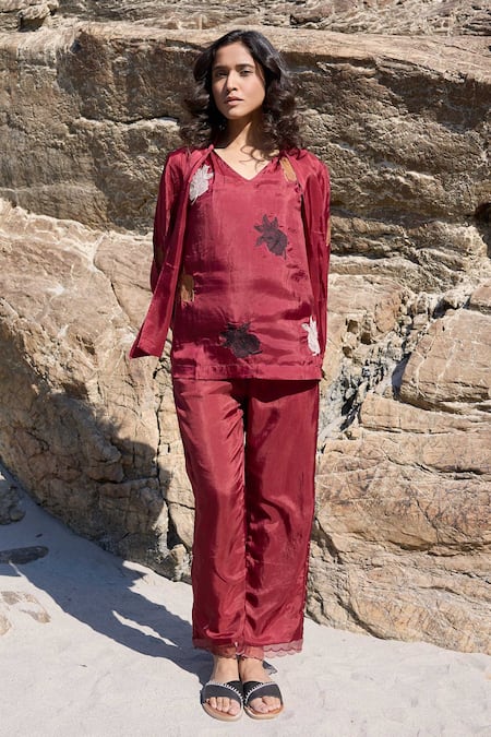 Buy_Ayaka_Burgundy Cotton, Viscose Embroidery Bloom Top With Inner 