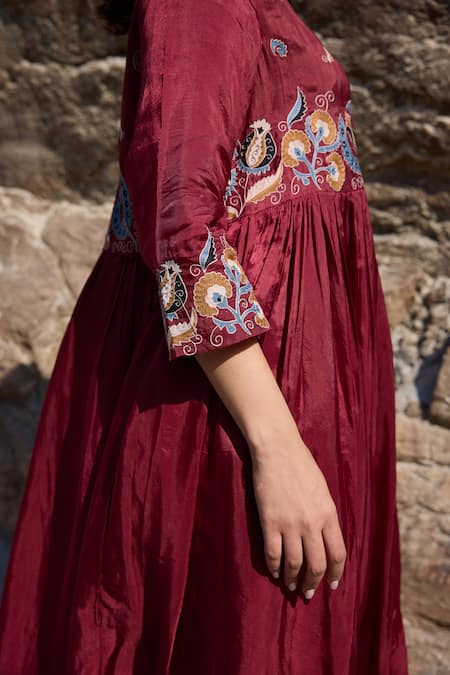 Ayaka_Burgundy Viscose Embroidery V-neck Ornate Blossom Kurta _at_Aza_Fashions