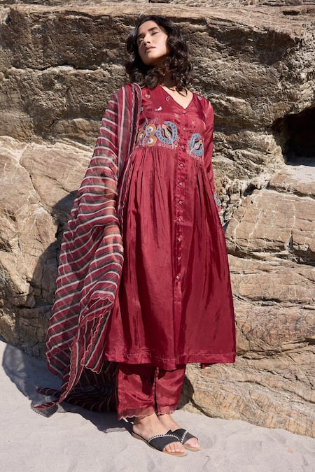 Shop_Ayaka_Burgundy Viscose Embroidery V-neck Ornate Blossom Kurta 