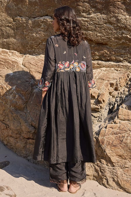 Ayaka Black Ornate Flora Embroidered Kurta 
