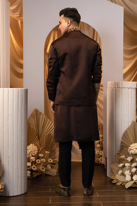 Yoseba Embroidered Asymmetric Bundi Kurta Set 