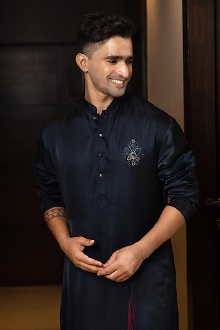 Yoseba Blue Linen, Cotton Embroidery Navy Color Block Threadwork Kurta Set Online at Aza Fashions Yoseba_Blue Linen, Cotton Embroidery Navy Color Block Threadwork Kurta Set _Online_at_Aza_Fashions