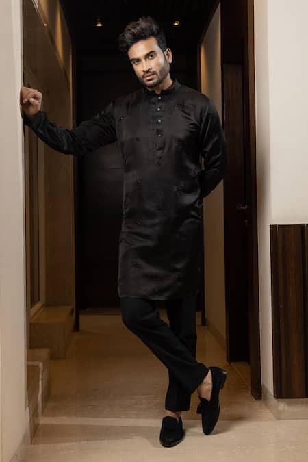 YOSEBA Dark Aurora Butti Embroidered Kurta & Pant Set 