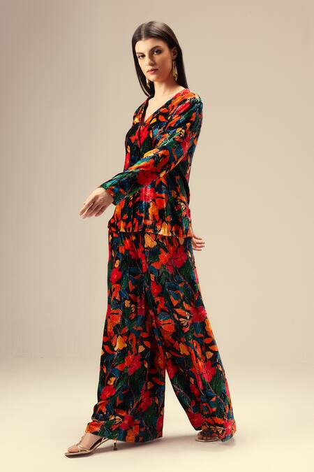 Reena Sharma_Multi Color Viscose V-neck Abstract Floral Printed Kurta Set _Online_at_Aza_Fashions