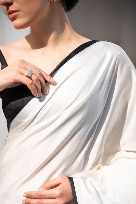 Sacred Weaves White Satin Placement Paisley Motif Saree at Aza Fashions Sacred Weaves_White Satin Placement Paisley Motif Saree_at_Aza_Fashions