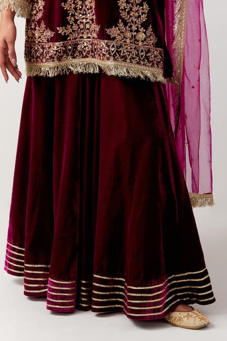 Priya Chaudhary Pink Silk, Velvet Embroidery V-neck Floral Kurta And Gharara Set at Aza Fashions Priya Chaudhary_Pink Silk, Velvet Embroidery V-neck Floral Kurta And Gharara Set _at_Aza_Fashions