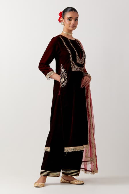 Priya Chaudhary Red Silk, Velvet Sequins, Embroidery Round Neck Kurta Online at Aza Fashions Priya Chaudhary_Red Silk, Velvet Sequins, Embroidery Round Neck Kurta _Online_at_Aza_Fashions