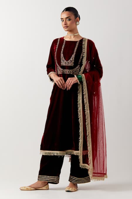 Buy_Priya Chaudhary_Red Silk, Net Sequins, Embroidery Round Neck Velvet Kurta Pant Set _Online_at_Aza_Fashions