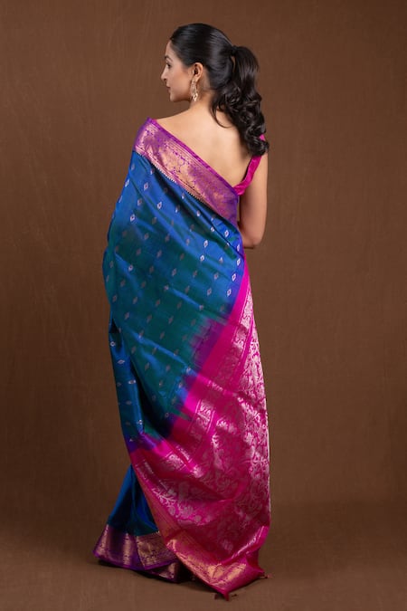 Devissha Geometric Floral Woven Saree 