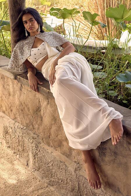 Buy_Labelmayaa_Ivory Silk, Georgette Mirrors Sweetheart Neck Pre-draped Saree With Work Cape _Online_at_Aza_Fashions