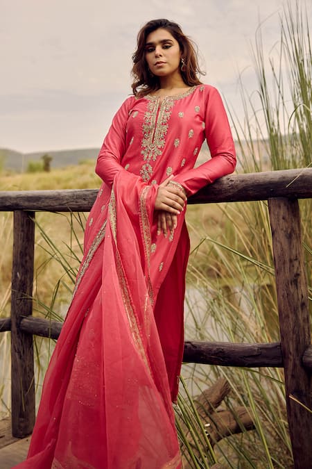 Labelmayaa Fuchsia Embroidered Kurta Palazzo Set 