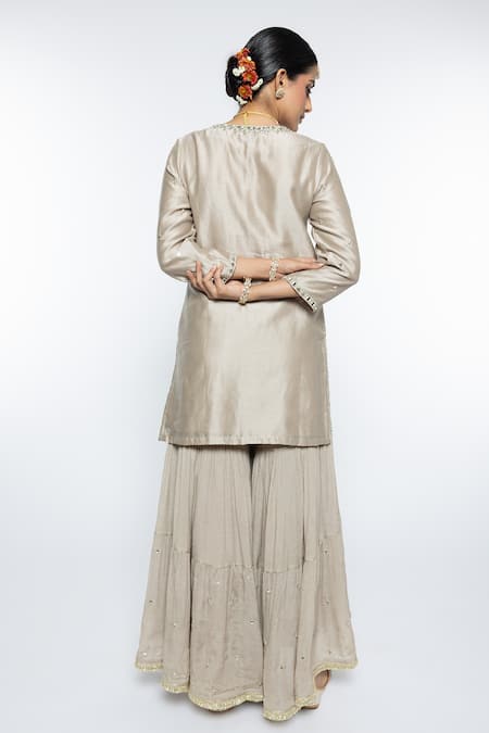 Shop_Sinjhar_Gray Chanderi, Cotton, Crepe, Silk Organza Mirrors, Hand Embroidered Kurta Set _at_Aza_Fashions