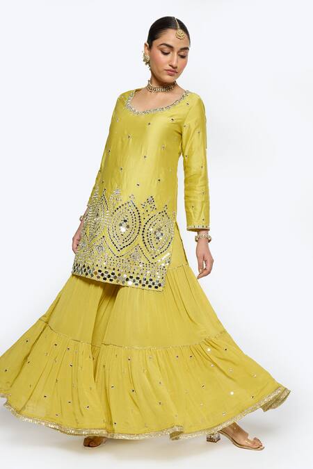 Sinjhar Yellow Chanderi, Cotton, Crepe, Silk Organza Hand Embroidered Kurta Set Online at Aza Fashions Sinjhar_Yellow Chanderi, Cotton, Crepe, Silk Organza Hand Embroidered Kurta Set _Online_at_Aza_Fashions