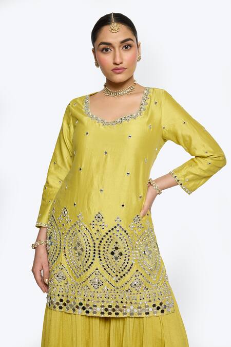 Shop Sinjhar Yellow Chanderi, Cotton, Crepe, Silk Organza Hand Embroidered Kurta Set Online at Aza Fashions Shop_Sinjhar_Yellow Chanderi, Cotton, Crepe, Silk Organza Hand Embroidered Kurta Set _Online_at_Aza_Fashions