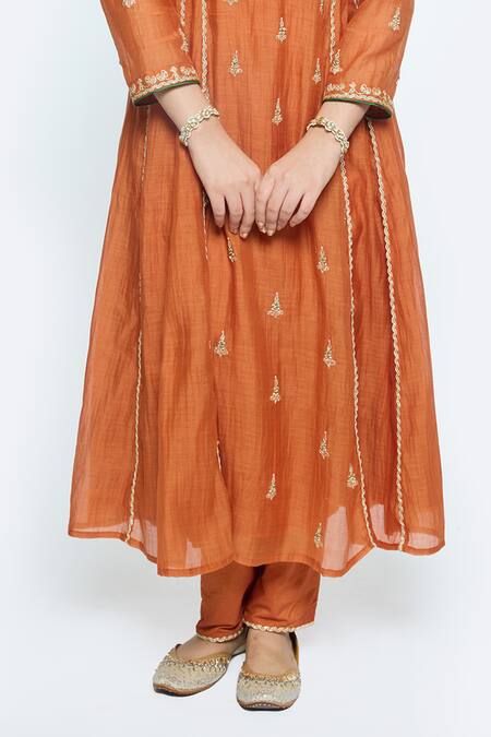Sinjhar Orange Chanderi, Organza, Cotton, Embroidery Rust Hand Anarkali Set at Aza Fashions Sinjhar_Orange Chanderi, Organza, Cotton, Embroidery Rust Hand Anarkali Set _at_Aza_Fashions