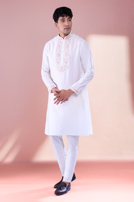Aariyana Couture Embroidered Thread Work Kurta Set 