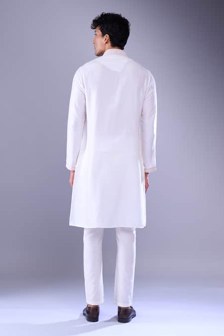 Aariyana Couture Embroidered Ivory Kurta Set 