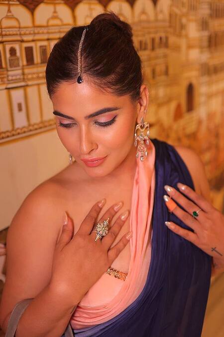 Masumi Mewawalla Peach Cotton, Crepe Sweetheart Neck Ombre Pre-draped Saree And Blouse at Aza Fashions Masumi Mewawalla_Peach Cotton, Crepe Sweetheart Neck Ombre Pre-draped Saree And Blouse _at_Aza_Fashions