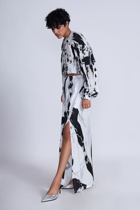 Advait Black Crepe Collared And White Abstract Print Crop Top Online at Aza Fashions Advait_Black Crepe Collared And White Abstract Print Crop Top _Online_at_Aza_Fashions