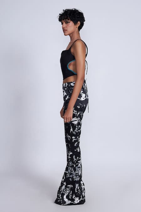 Buy_Advait_Black Polyester, Cotton Sweetheart Neck Structured Cut-out Corset Top _Online_at_Aza_Fashions