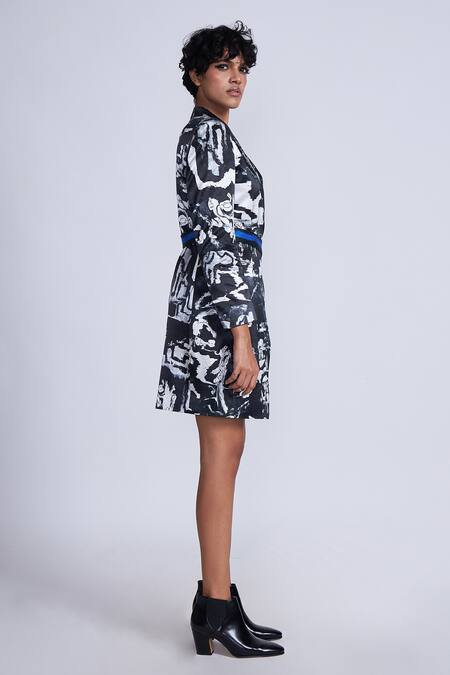 Buy Advait Black Gabardine Collared Asymmetrical Abstract Print Blazer Dress Online at Aza Fashions Buy_Advait_Black Gabardine Collared Asymmetrical Abstract Print Blazer Dress_Online_at_Aza_Fashions