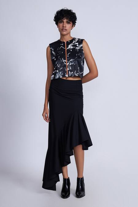 Shop Advait Black Gabardine Round Neck Abstract Print Crop Top Online at Aza Fashions Shop_Advait_Black Gabardine Round Neck Abstract Print Crop Top_Online_at_Aza_Fashions