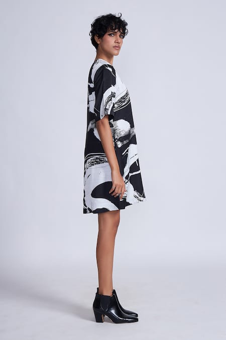 Advait_Black Satin Round Neck Paint Splash Printed Shift Dress _Online_at_Aza_Fashions
