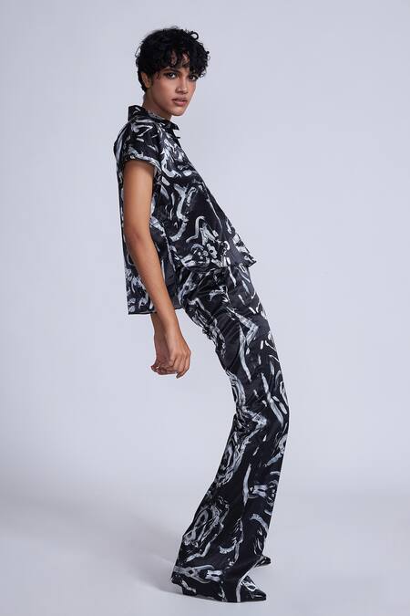 Buy Advait Black Silk V-neck Swirl Print Gajji Shirt Online at Aza Fashions Buy_Advait_Black Silk V-neck Swirl Print Gajji Shirt _Online_at_Aza_Fashions