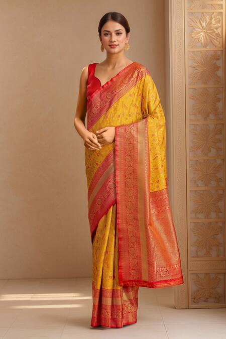 Naintara Bajaj Red Silk Embroidery Sweetheart Neck Floral Vine Banarasi Saree Set Online at Aza Fashions Naintara Bajaj_Red Silk Embroidery Sweetheart Neck Floral Vine Banarasi Saree Set_Online_at_Aza_Fashions