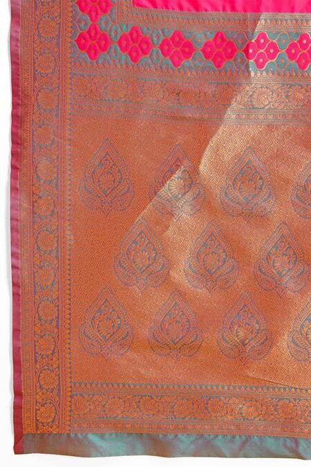 Naintara Bajaj_Pink Silk, Brocade Embroidery, Zari Paisley Geometric Woven Banarasi Saree Set _Online_at_Aza_Fashions
