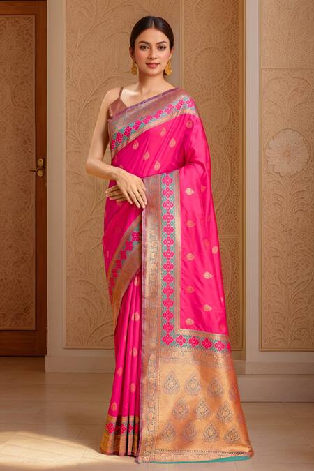 Shop_Naintara Bajaj_Pink Silk, Brocade Embroidery, Zari Paisley Geometric Woven Banarasi Saree Set 