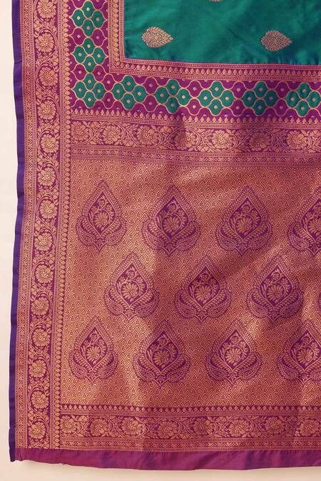 Naintara Bajaj_Purple Silk Embroidery, Zari Asymmetric Paisley Motif Banarasi Saree Set _Online_at_Aza_Fashions